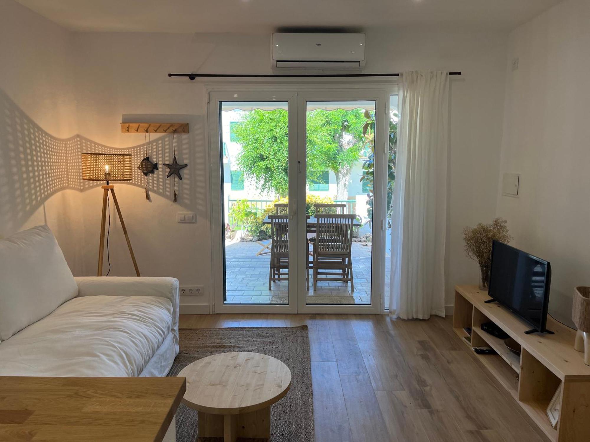 Apartamento Coach House By Som Menorca Son Parc Exterior foto